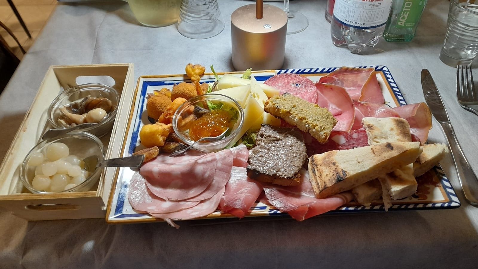 Tagliere di salumi e formaggi